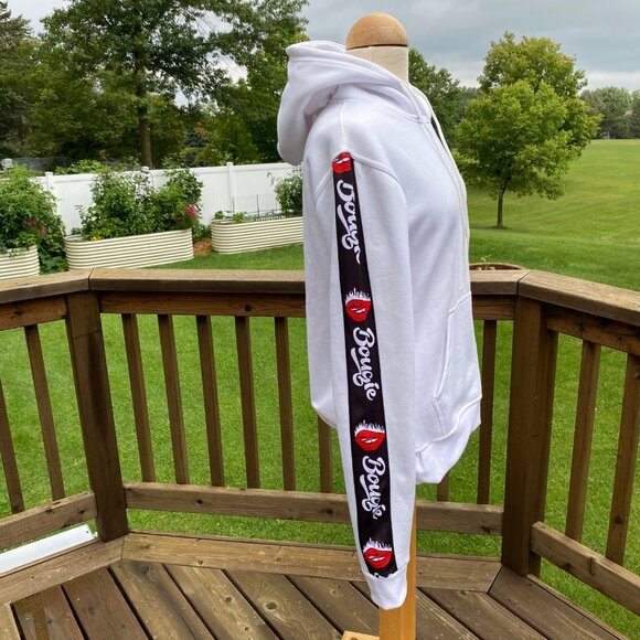 Bougie Boutique Women’s Hoodie Sweatshirt Size Large Spellout  Lips NEW $70 - Picture 8 of 10